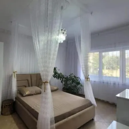 Mia Luxury Near Park Tirana